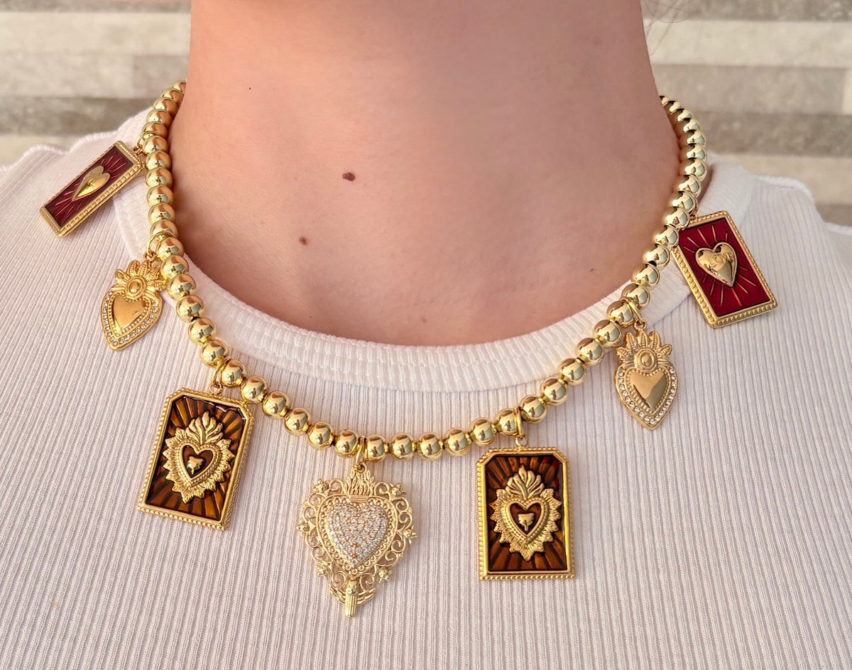 INFYNIA | Collar Carta Sagrado corazón.