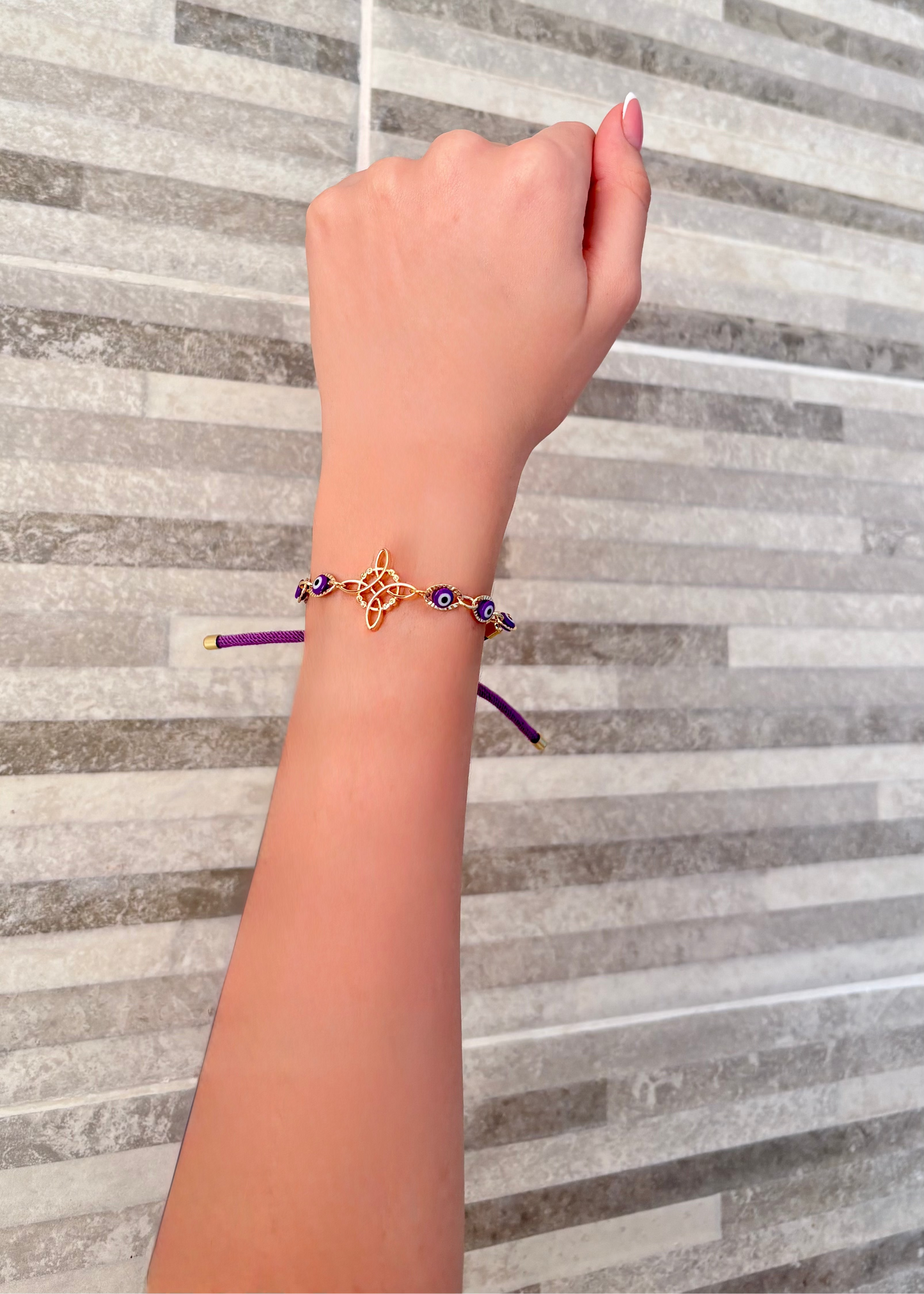 INFYNIA | Pulsera Morada Nudo de Bruja