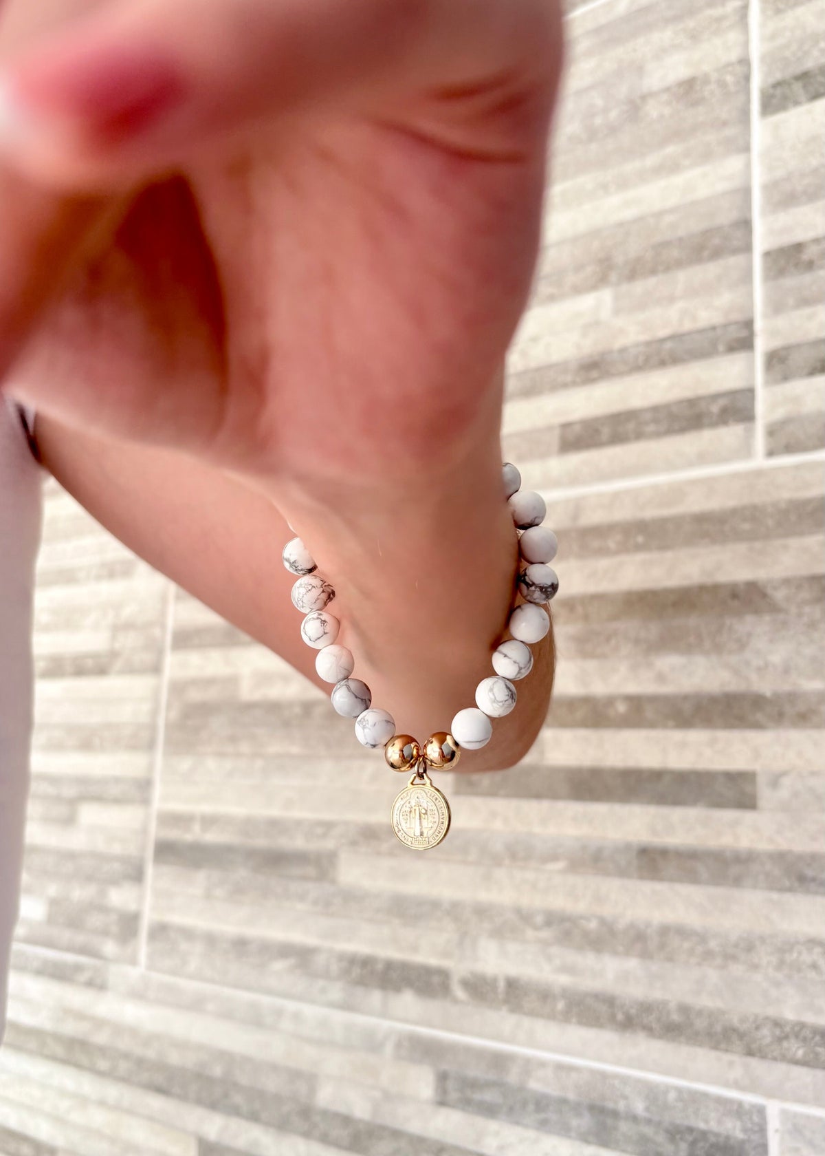 INFYNIA | Pulsera Blanca San Benito