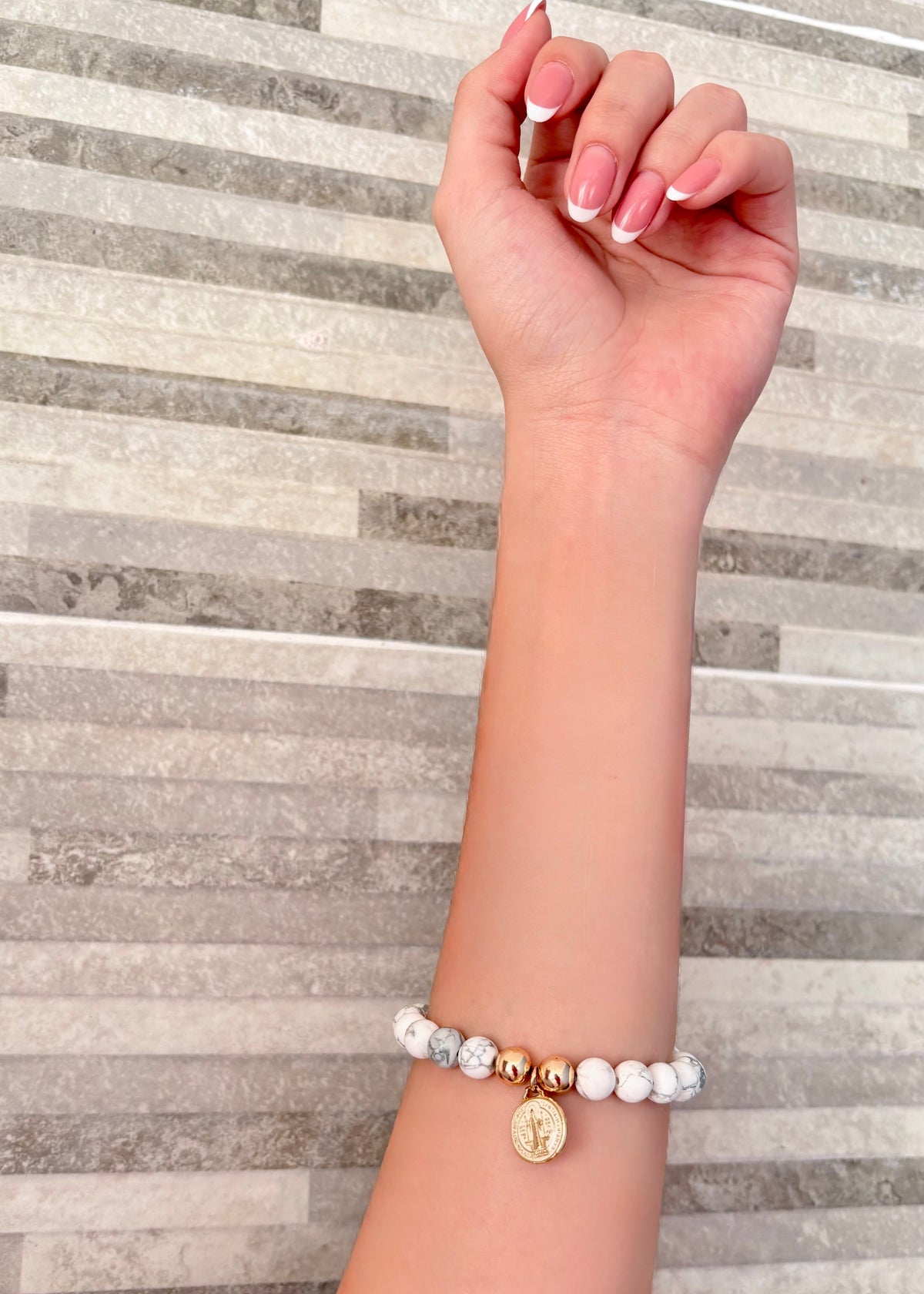 INFYNIA | Pulsera Blanca San Benito
