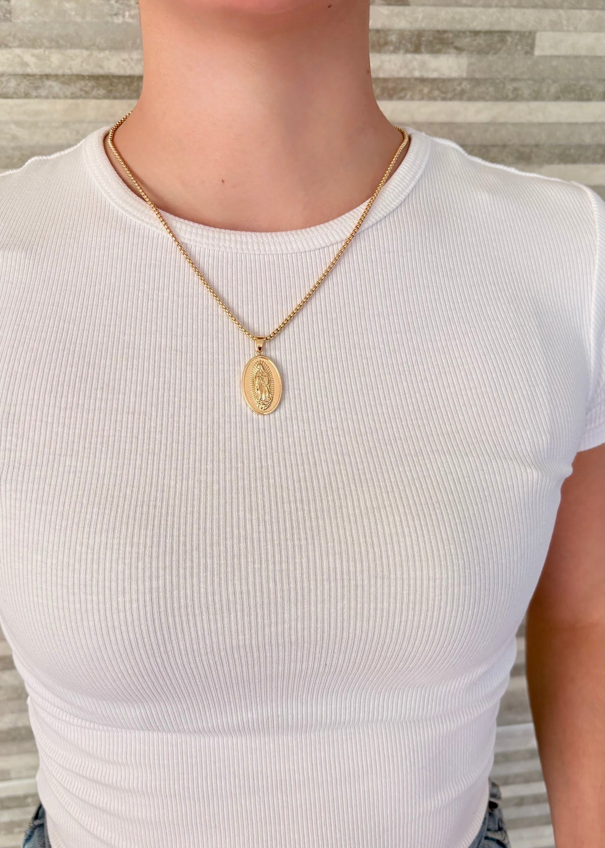 INFYNIA | Collar Virgen María